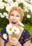 portrait-woman-daisies-fun